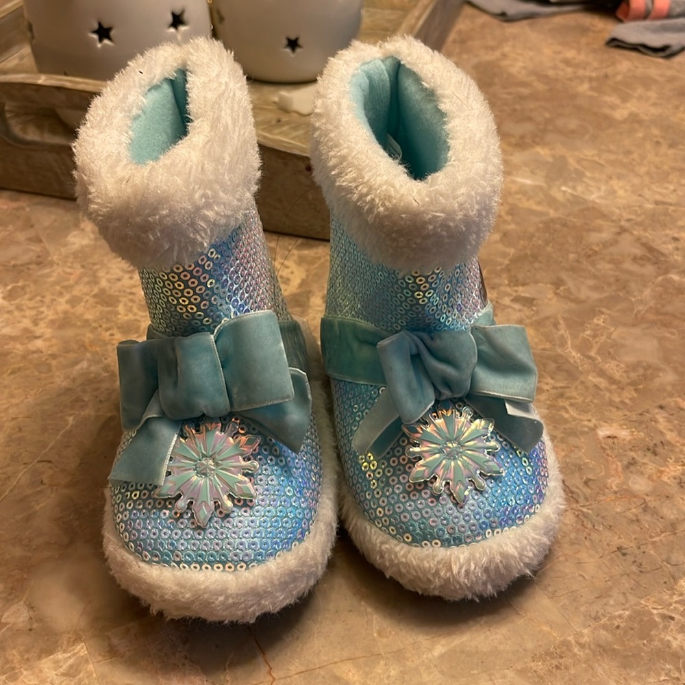 Disney Frozen boots